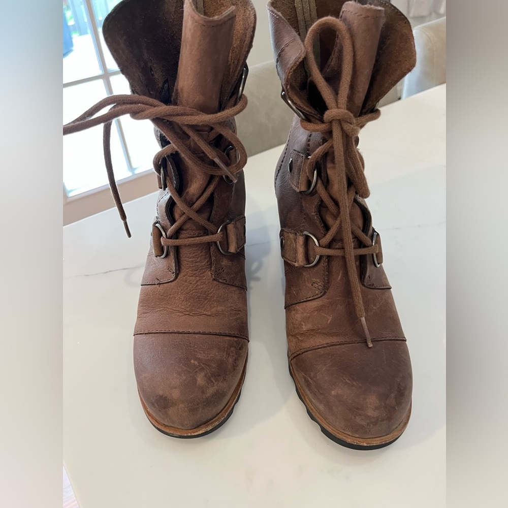 Sorrel Joan of Ark wedge bootie, tobacco, lace up detail